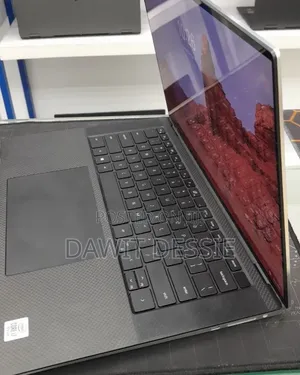 New Laptop Dell XPS 15 16GB Intel Core i7 SSD 512GB