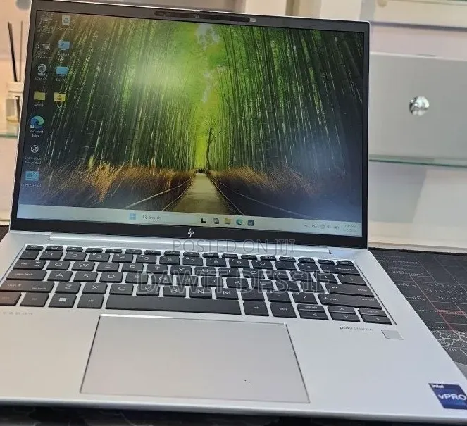 New Laptop HP EliteBook 840 G10 16GB Intel Core i7 SSD 512GB