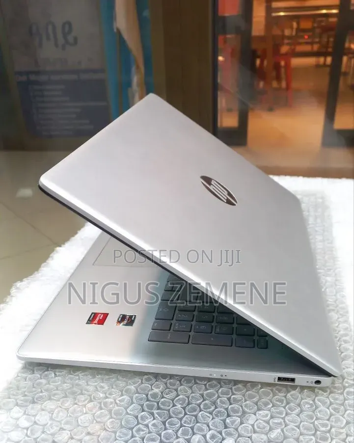 New Laptop HP Stream Notebook 8GB AMD Ryzen 5 SSD 512GB
