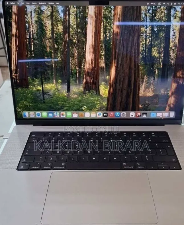 New Laptop Apple MacBook Pro 2021 M1 16GB Apple M1 Pro SSD 1T