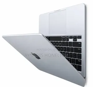 New Laptop Apple MacBook Air 2025 M4 16GB Apple M4 SSD 256GB