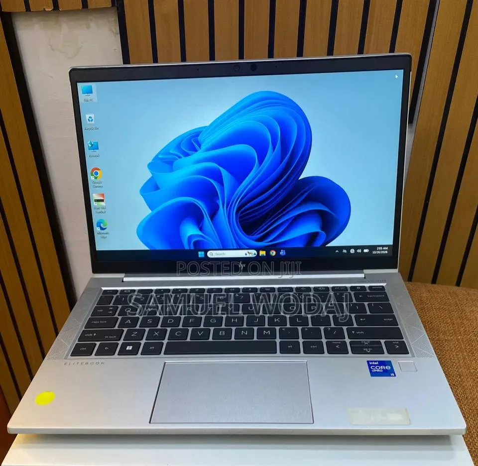 New Laptop HP EliteBook 830 G8 16GB Intel Core i5 SSD 512GB