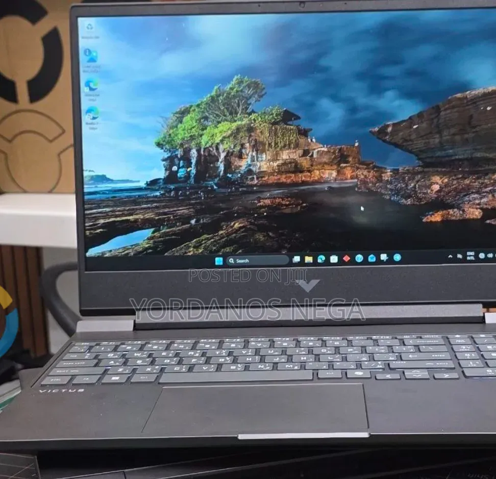 New Laptop HP Victus 15 16GB AMD Ryzen 7 SSD 512GB