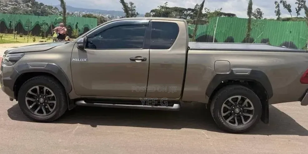 Toyota Hilux 2021