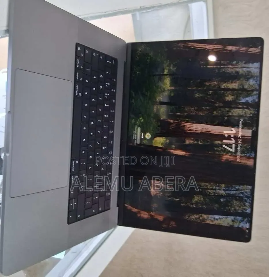 New Laptop Apple MacBook Pro 2021 M1 16GB Apple M1 Pro SSD 1T