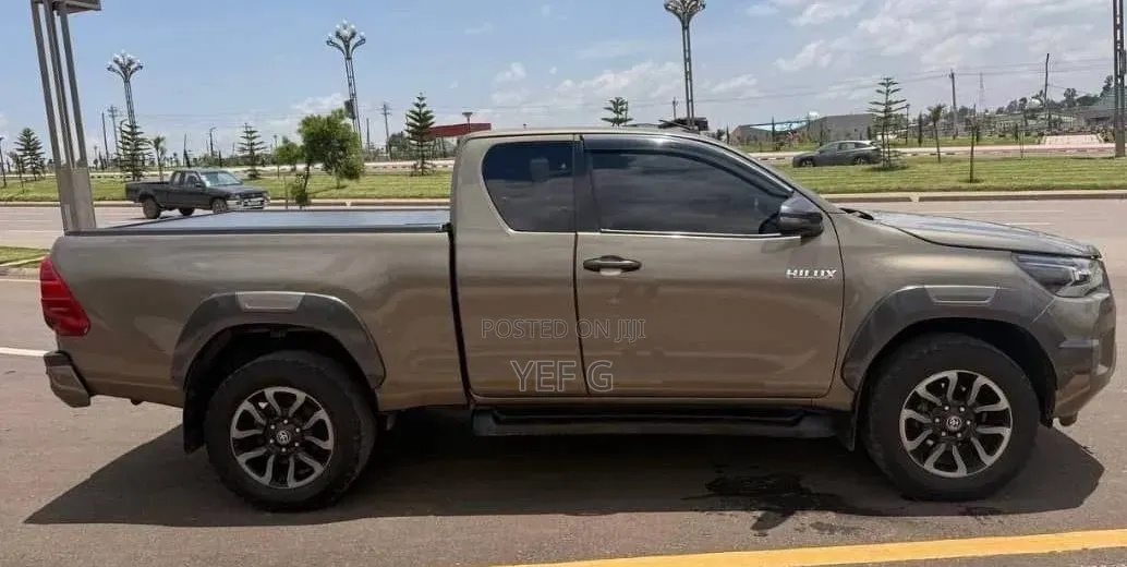 Toyota Hilux 2021