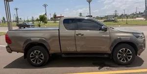 Toyota Hilux 2021