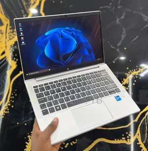 New Laptop HP EliteBook 830 G8 16GB Intel Core i5 SSD 512GB