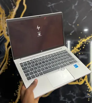New Laptop HP EliteBook 830 G8 16GB Intel Core i5 SSD 512GB