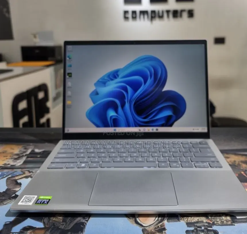 New Laptop Dell 16GB Intel Core i7 SSD 512GB