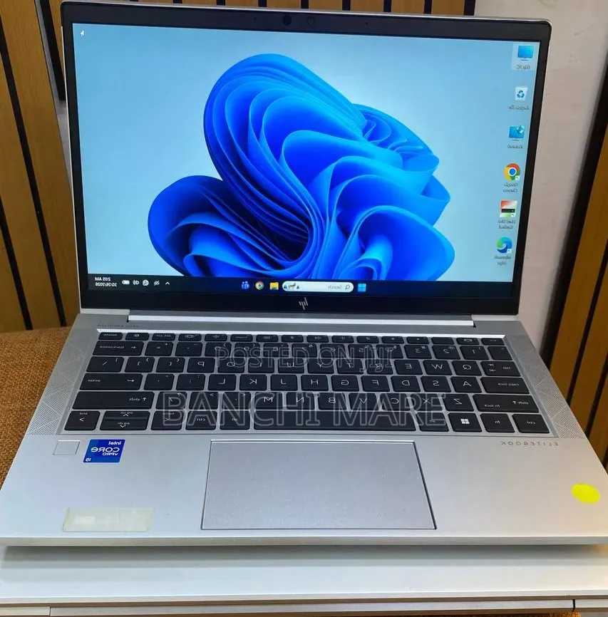 New Laptop HP EliteBook 830 G8 16GB Intel Core i5 SSD 512GB