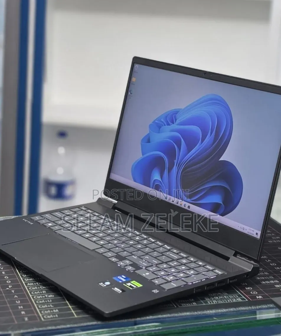 New Laptop HP Victus 16 16GB Intel Core i7 SSD 1T