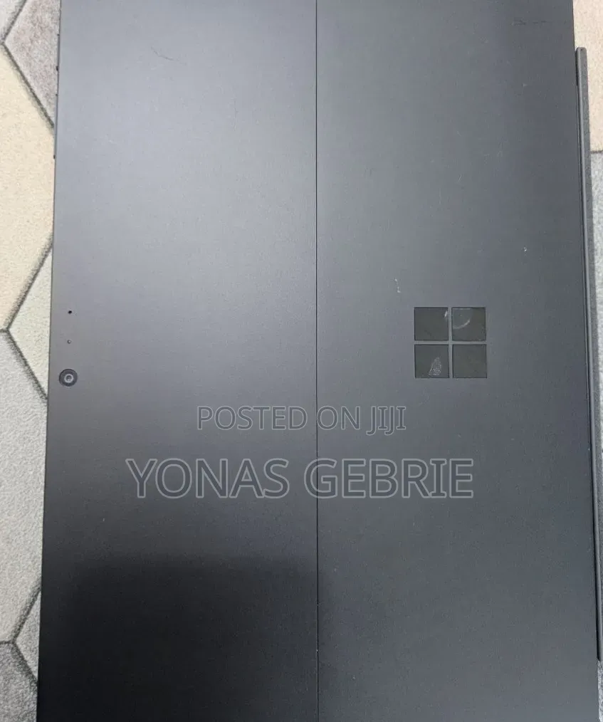 New Laptop Microsoft Surface 16GB Intel Core i7 SSD 512GB