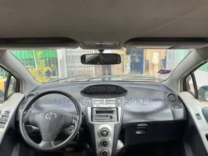 Toyota Yaris 2005