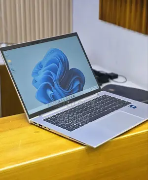 New Laptop HP EliteBook 840 G10 16GB Intel Core i7 SSD 512GB