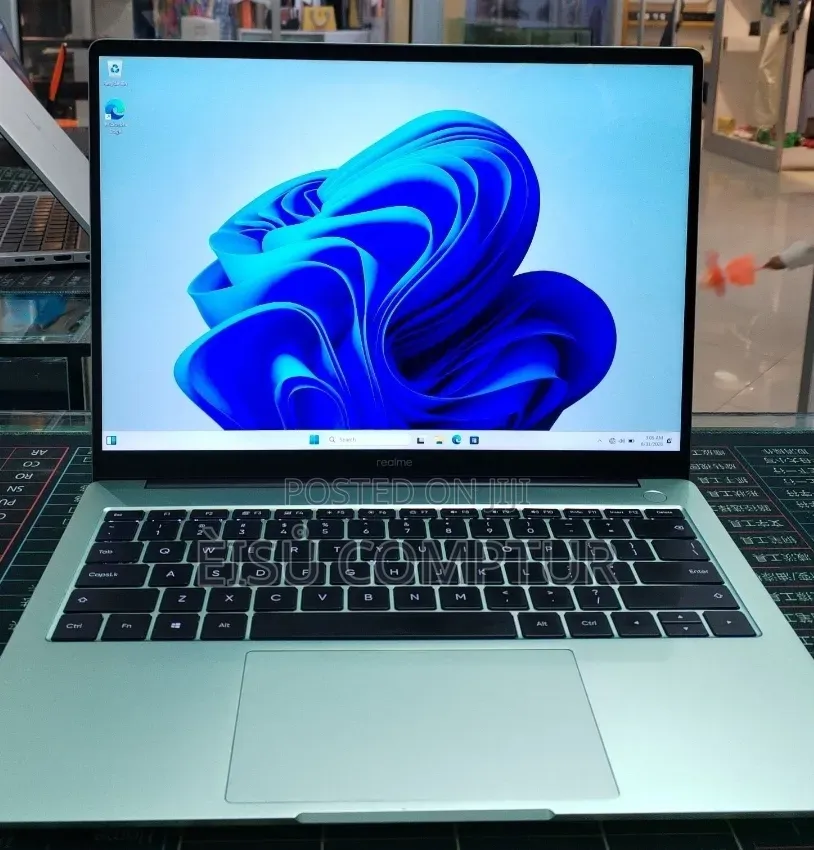 New Laptop Alienware M11X-R2 16GB Intel Core i5 SSD 512GB