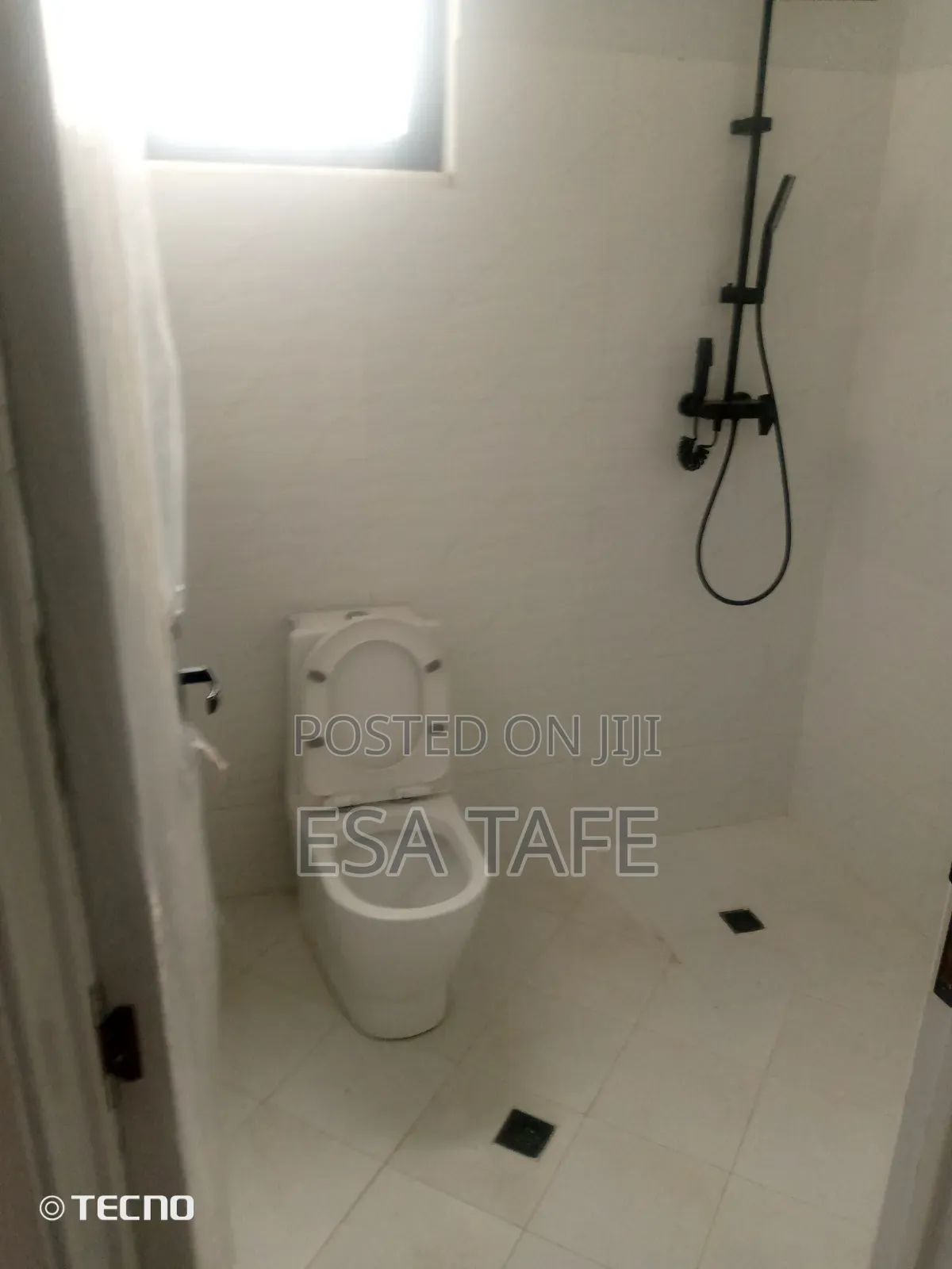 5bdrm Villa in አቃቂ ቃሊቲ, Akaky Kaliti for sale
