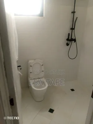 5bdrm Villa in አቃቂ ቃሊቲ, Akaky Kaliti for sale