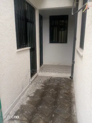 5bdrm Villa in አቃቂ ቃሊቲ, Akaky Kaliti for sale