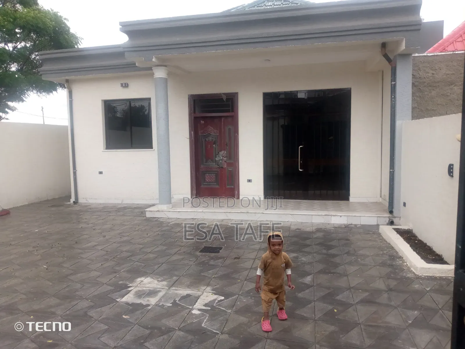 5bdrm Villa in አቃቂ ቃሊቲ, Akaky Kaliti for sale