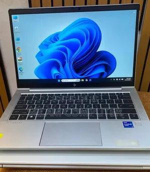 New Laptop HP EliteBook 830 G8 16GB Intel Core i5 SSD 512GB