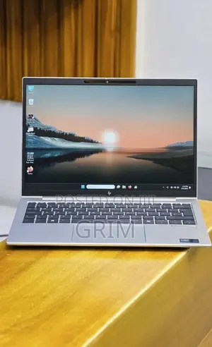 New Laptop HP EliteBook 830 16GB Intel Core Ultra 7 SSD 512GB