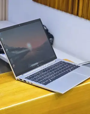 New Laptop HP EliteBook 830 16GB Intel Core Ultra 7 SSD 512GB