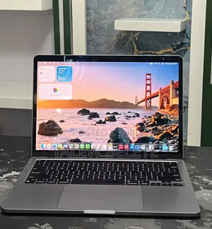 New Laptop Apple MacBook Pro 2020 M1 8GB Apple M1 Pro SSD 512GB
