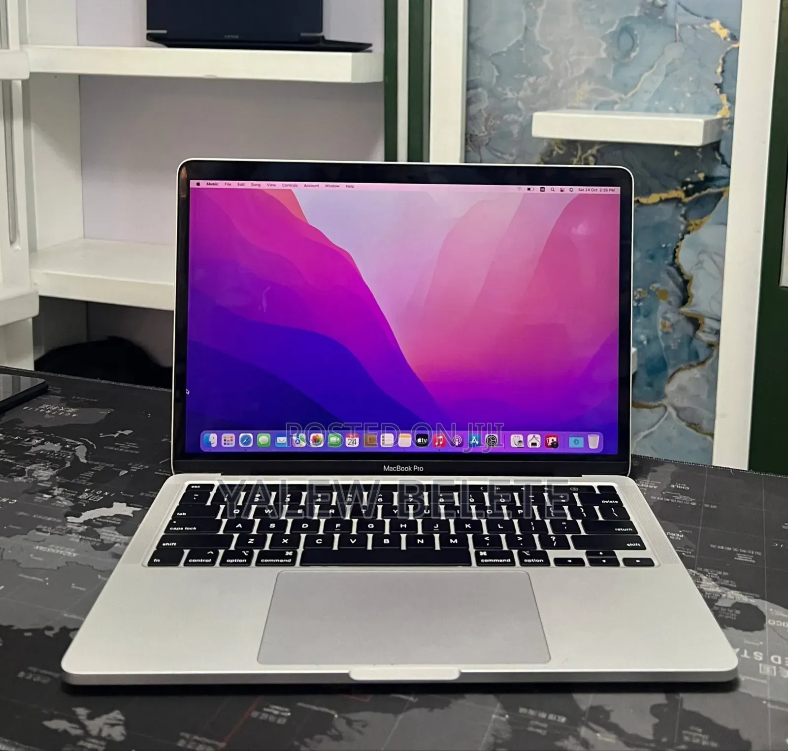 New Laptop Apple MacBook Pro 2020 32GB Intel Core i7 SSD 1T