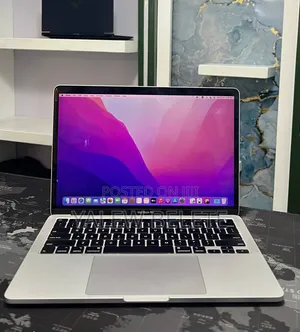 New Laptop Apple MacBook Pro 2020 32GB Intel Core i7 SSD 1T