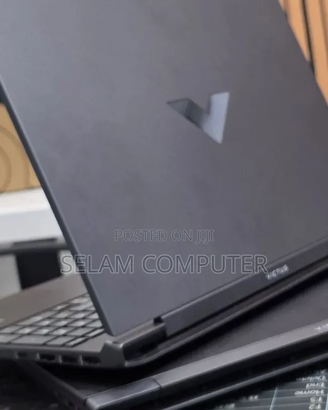 New Laptop HP Victus 15 16GB AMD Ryzen 7 SSD 512GB
