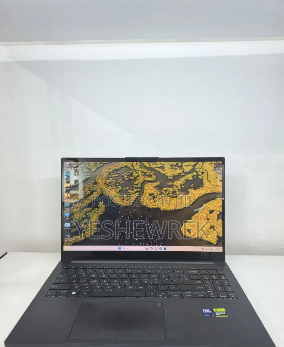 New Laptop Asus VivoBook 15 X505BA 16GB Intel Core Ultra 9 SSD 512GB