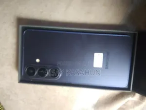 New Samsung Galaxy s26 256 GB