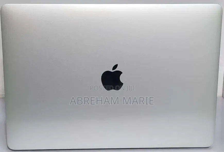 New Laptop Apple MacBook 2020 16GB Intel Core i7 SSD 512GB