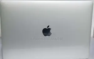 New Laptop Apple MacBook 2020 16GB Intel Core i7 SSD 512GB