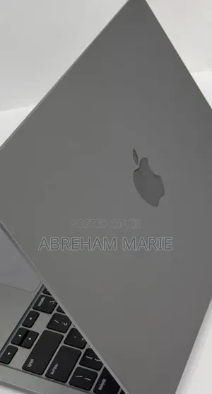 New Laptop Apple MacBook Pro 2022 M2 8GB Intel Core M2 SSD 512GB