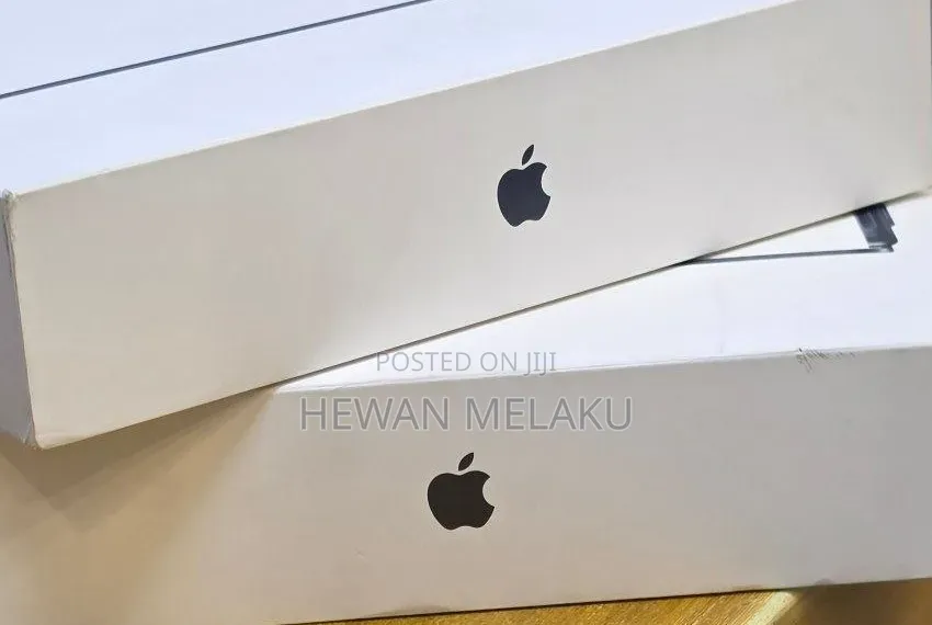 New Laptop Apple MacBook Air 2026 M5 16GB Apple M5 SSD 512GB