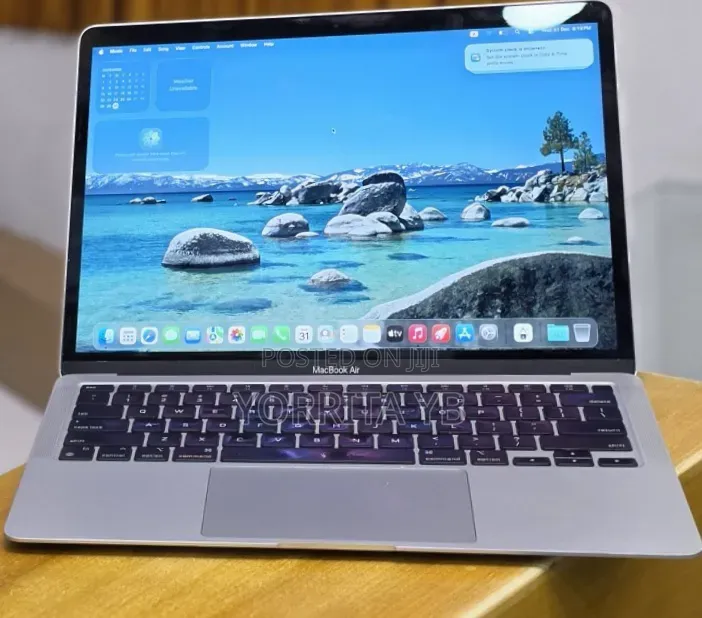 New Laptop Apple MacBook Pro 2021 M1 8GB SSD 256GB