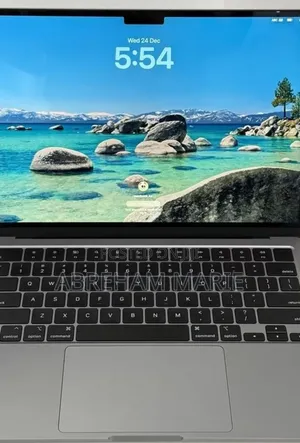 New Laptop Apple MacBook Pro 2022 M2 8GB Intel Core M2 SSD 512GB