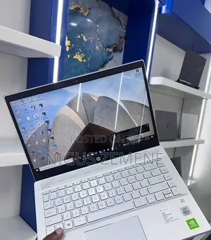 New Laptop HP Pavilion 15 8GB Intel Core i5 SSD 512GB