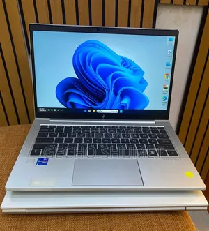 New Laptop HP EliteBook 830 G8 16GB Intel Core i5 SSD 512GB