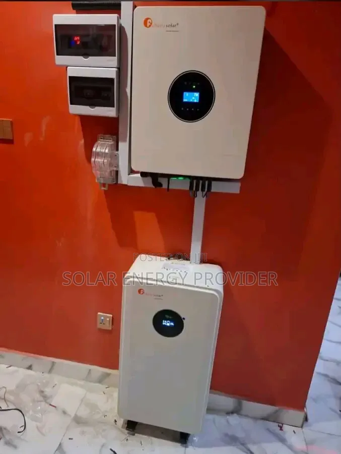 Solar Panels Hybrid Invertor and Lithium Ion Batteries
