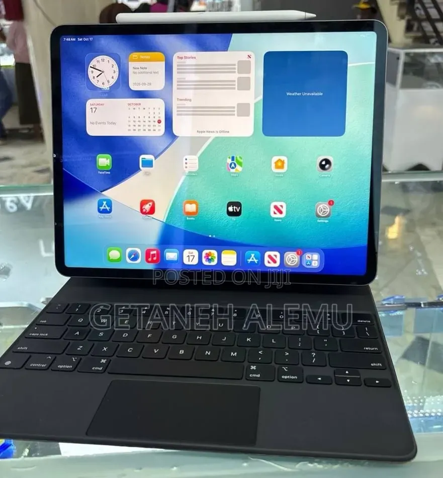 New Apple iPad Pro (2022) 256 GB Black