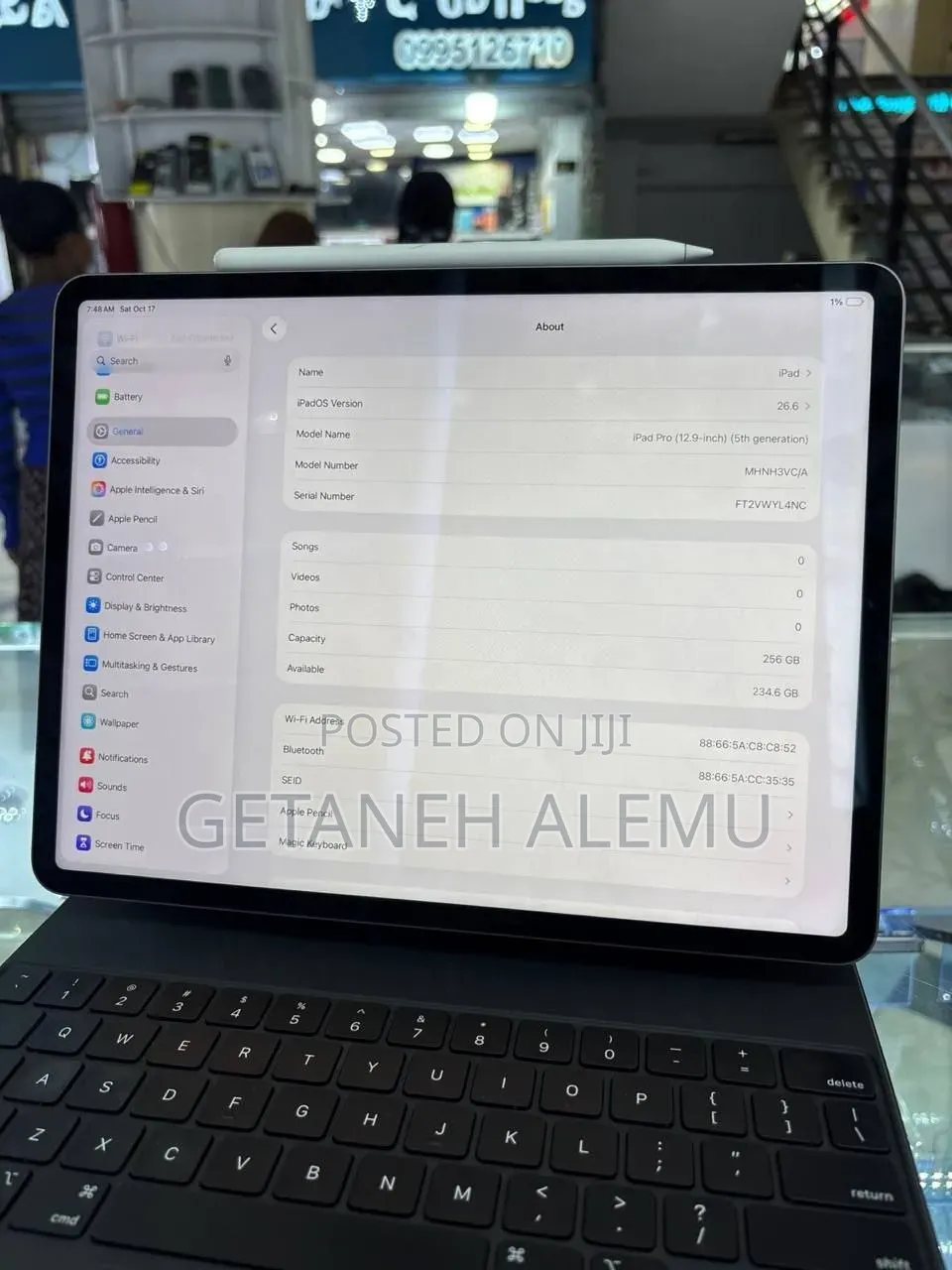 New Apple iPad Pro (2022) 256 GB Black