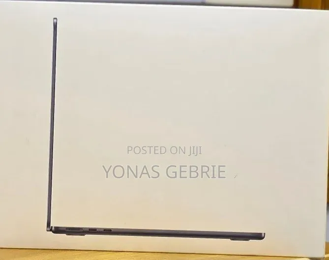 New Laptop Apple MacBook 16GB Apple M5 SSD 512GB