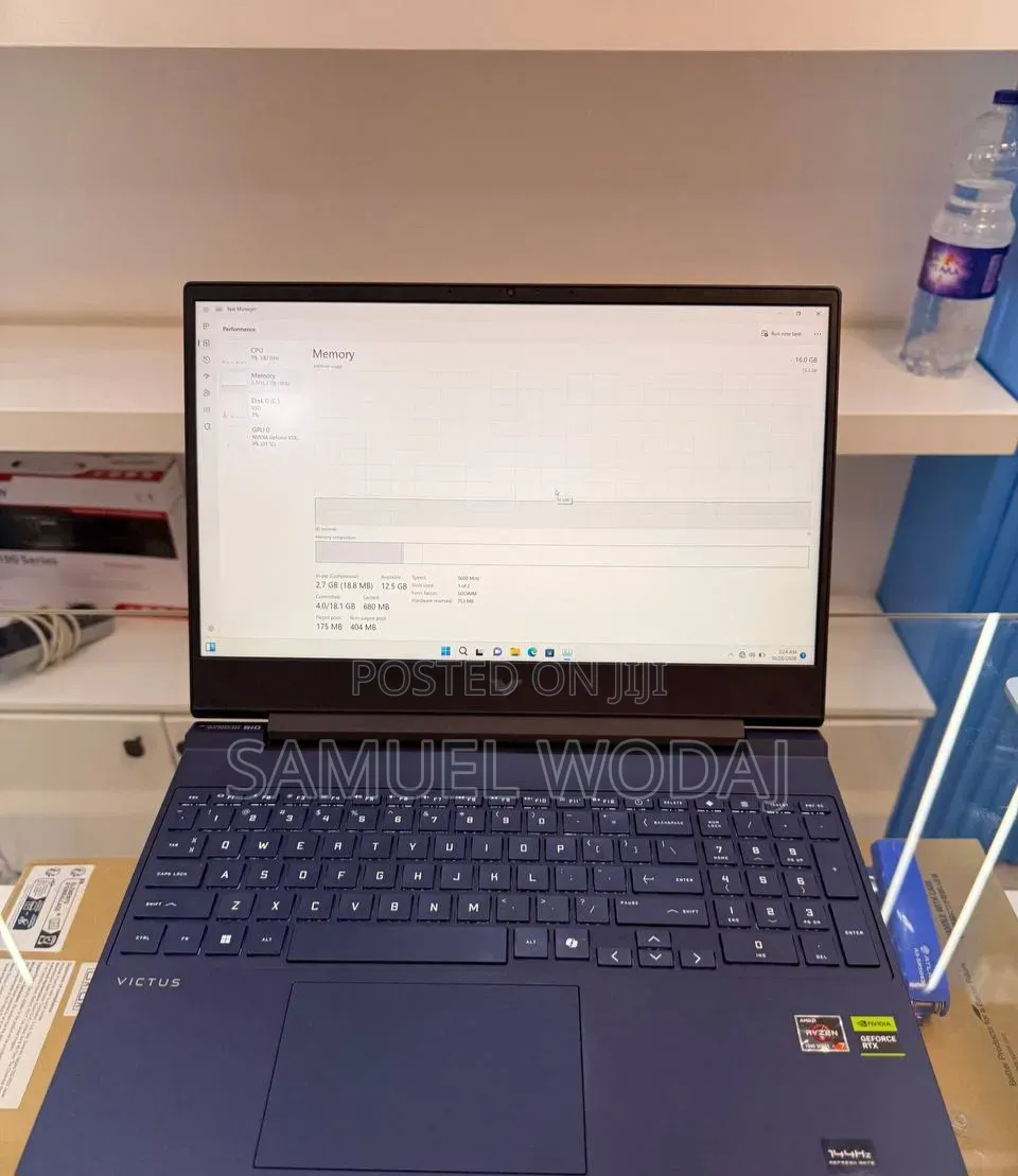 New Laptop HP Victus 15 16GB AMD Ryzen 7 SSD 512GB