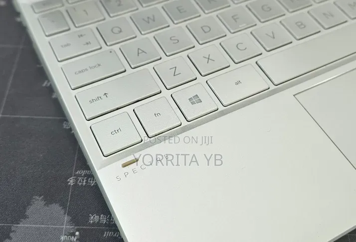 New Laptop HP Spectre 8GB Intel Core i7 SSD 512GB