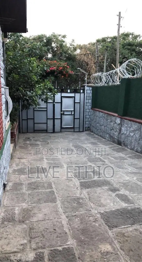 3bdrm Villa in Bole for sale