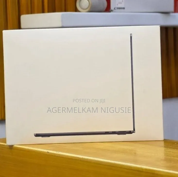 New Laptop Apple MacBook Pro 2019 16GB Intel Core i9 SSD 512GB