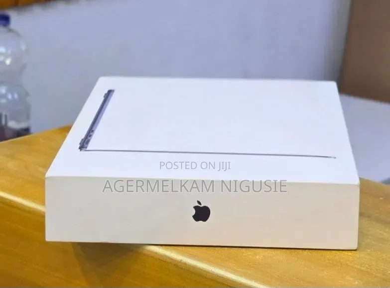 New Laptop Apple MacBook Pro 2019 16GB Intel Core i9 SSD 512GB